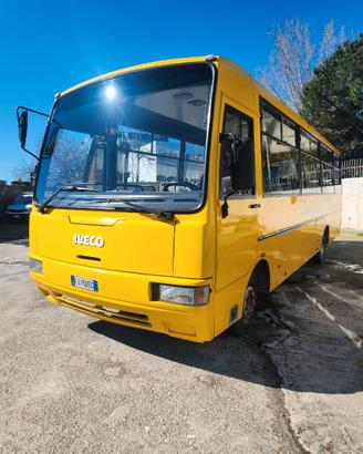 Scuolabus Iveco Cacciamali posti 56 180 CV