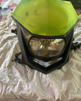Faro anteriore enduro verde