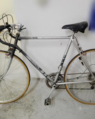 BICICLETTA_DA_CORSA -BRENNABOR-