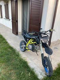 Pit bike