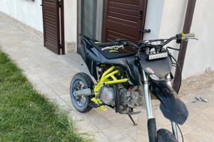 Pit bike