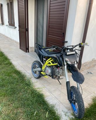 Pit bike