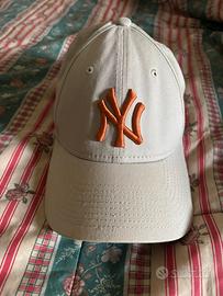 cappellino new era