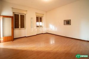 TRILOCALE IN CORTE SENZA SPESE