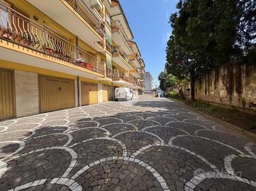 MANSARDA A GIUGLIANO IN CAMPANIA