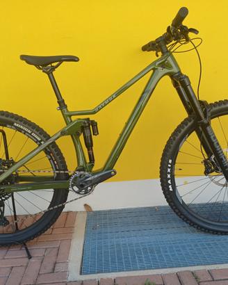 Raymon carbon