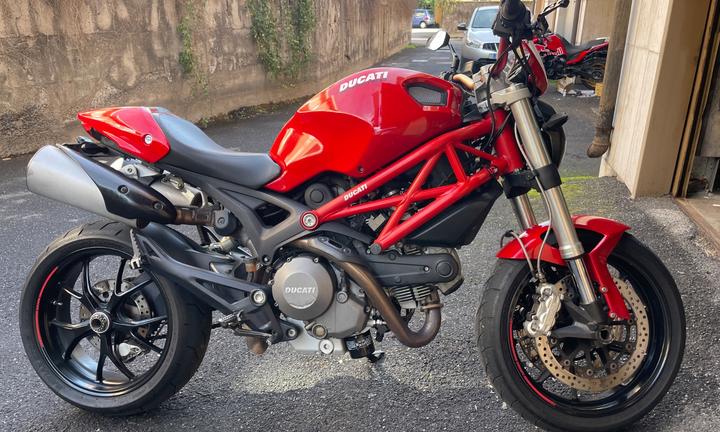 Ducati Monster 796