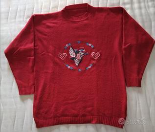 Maglia di lana rossa.