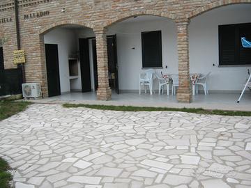 5/9-12/9 Villetta CON GIARDINO IND. a Scacchi -280