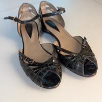 Sandali in pelle verniciata Janet&Janet taglia 38