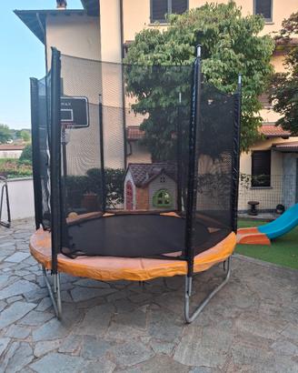 trampolino salta salta da giardino 