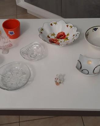 Lotto di oggetti di ceramica e vetro