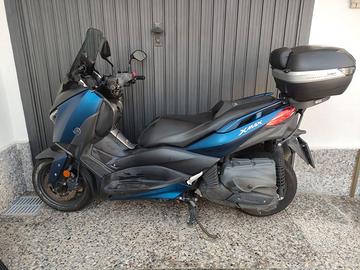 SCOOTER  YAMAHA XMAX 400