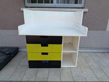 fasciatoio/scrivania  Ikea con  4 cassetti