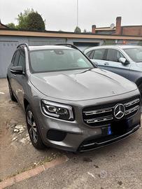 Mercedes GLB200d 4MATIC 7 POSTI