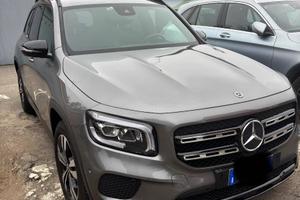 Mercedes GLB200d 4MATIC 7 POSTI