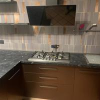 cucina completa con penisola