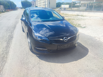 Opel Astra sport tourer 1.5 cambio automatico 2021