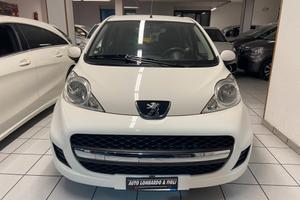 Peugeot 107 1.0 68CV 5p. Sweet Years Automatica