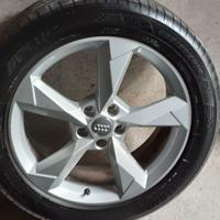 Cerchi lega originale Audi Q3 s.line    235/50/19