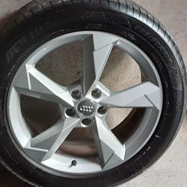 Cerchi lega originale Audi Q3 s.line    235/50/19