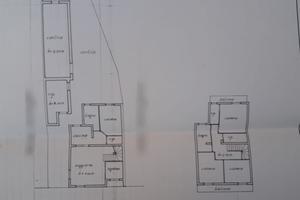 Casa indipendente con giardino e posto auto