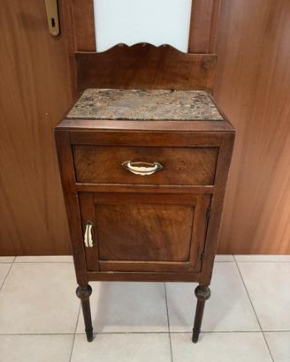 Comodino d’epoca in legno