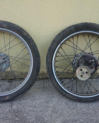 Coppia ruote Piaggio Bravo