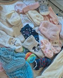 25 paia di calzine, 2 paia di guantini, neonata