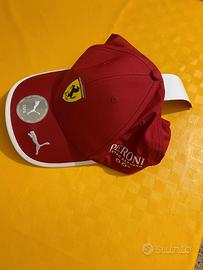 Cappello Ferrari Puma rosso