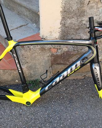 Taio bici corsa carbonio nuovo