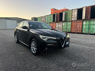 Alfa Romeo Stelvio 2.2 Turbodiesel 210 CV AT8 Q4 E