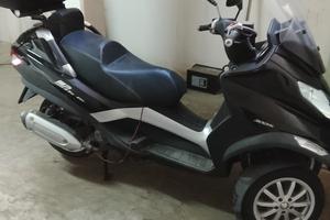 Piaggio MP3 Touring 3 Ruote 