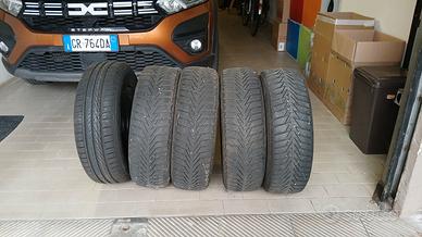 Treno di gomme invernali