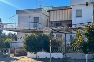 2 LOCALI A GALATONE