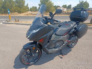 Honda integra 750 S- anno 2016- km 79265
