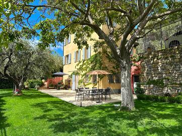 Villa di 164 m² con 5 locali a Vallebona