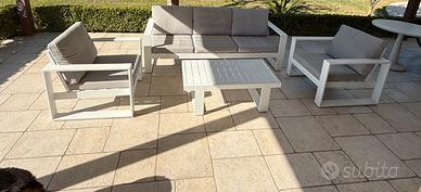 Angolo relax giardino