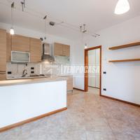 BILOCALE CON GIARDINO E GARAGE