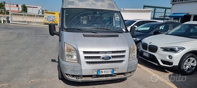 Ford Transit TOUR BUS TRASPORTO DISABILI CON PEDAN