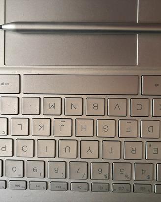 HP Pavilion x360 14” – Intel Core i3