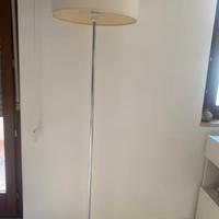 Lampada da terra panna marca poltrone e sofa’