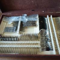 Servizio posate 124 pezzi in acciaio e oro