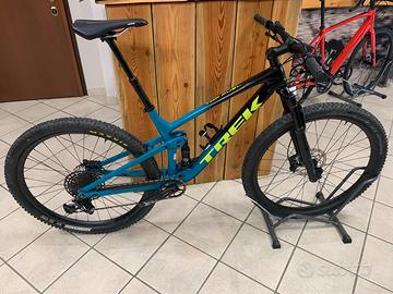 TREK TOP FUEL M/L full CARBON