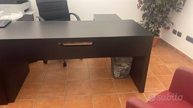 Scrivania Ikea Malm nera