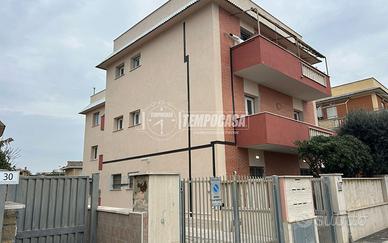 PIANO TERRA RISTRUTTURATO A POCHI PASSI DAL MARE