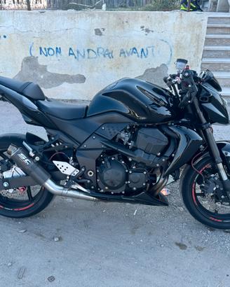 Kawasaki z750 total black