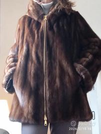 pelliccia di visone con cappuccio 