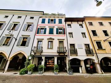 Immobile in asta di 171 m² con 1 locale a Udine