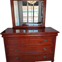 Set Camera Classico: Comò, 2 Comodini e Specchiera